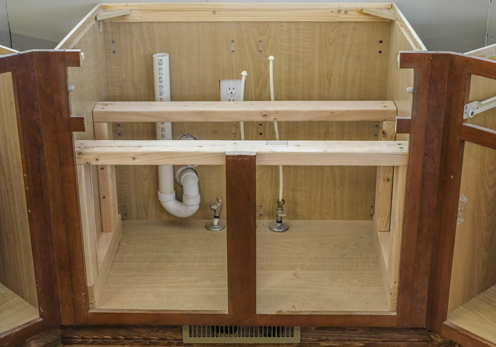 install farm sink in kitchen cabinet