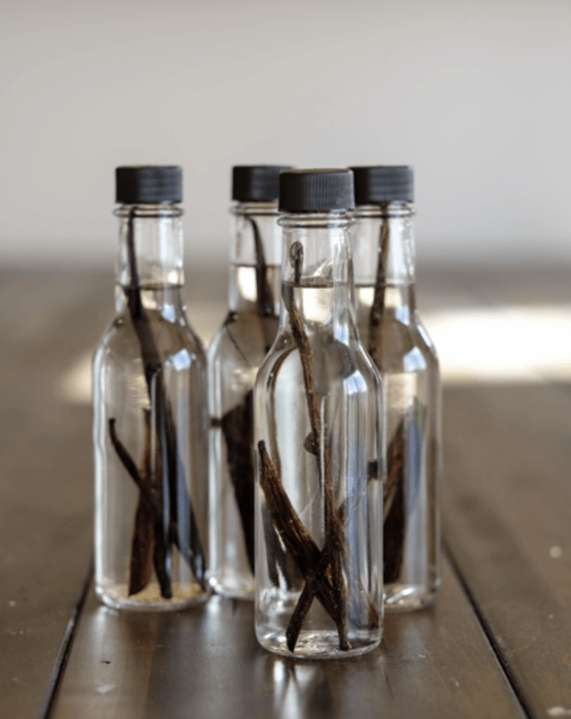 DIY Homemade Vanilla Extract - Sinkology