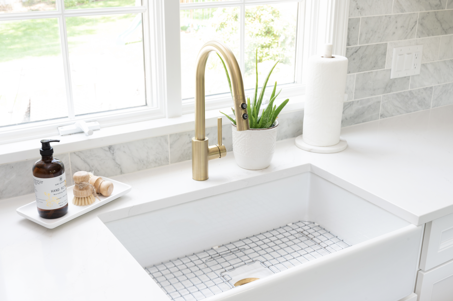 My New Favorite Fireclay Sink Sinkology   JennaTurner2 1536x1022 